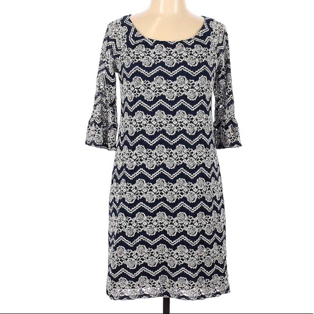 DB established 1962 Boho Navy White Lace Bell Sleeve Mini Dress Sz 10